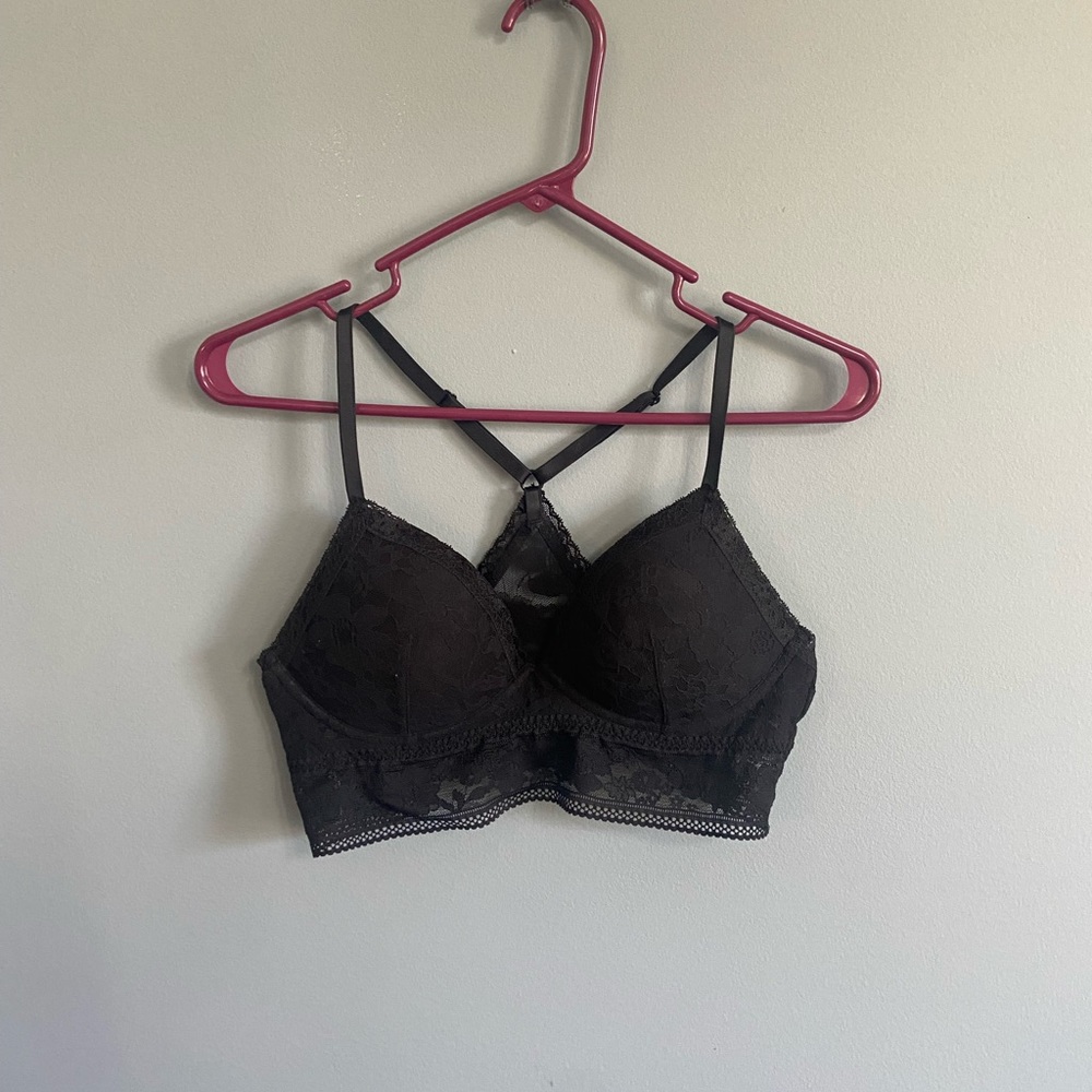 Victoria’s Secret crossback black lace bralette